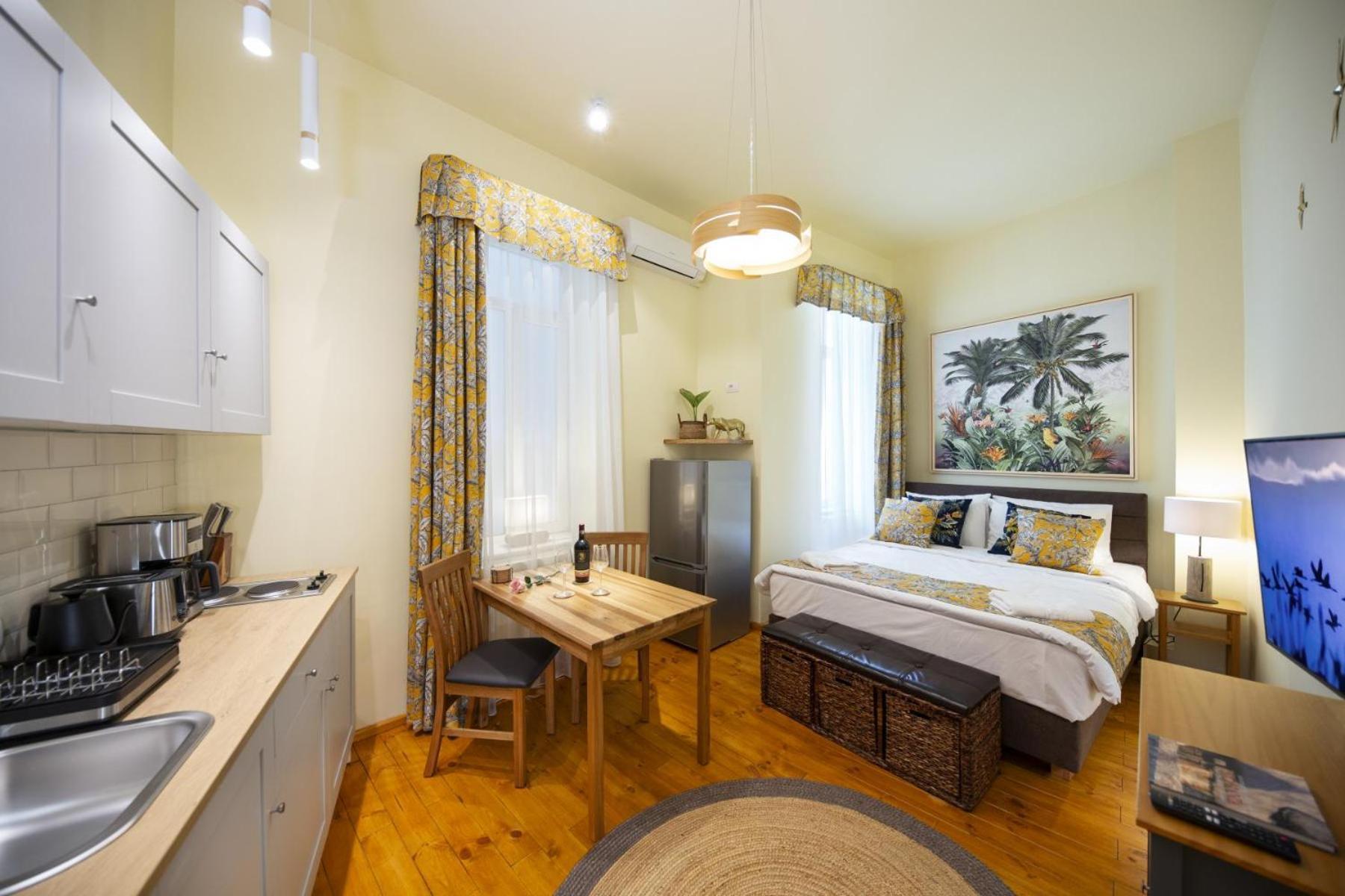 Rainforest Studio Downtown By Pretty Apartments 布加勒斯特 外观 照片